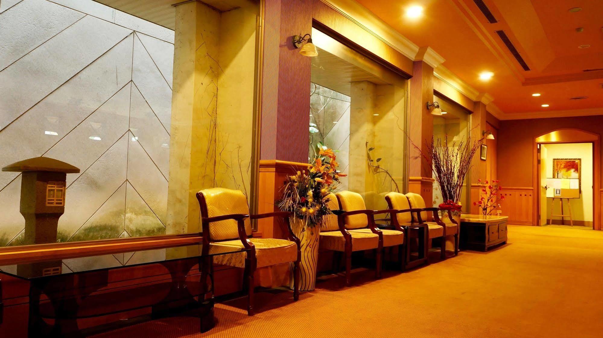 Oriental Hotel Tainan Eksteriør bilde